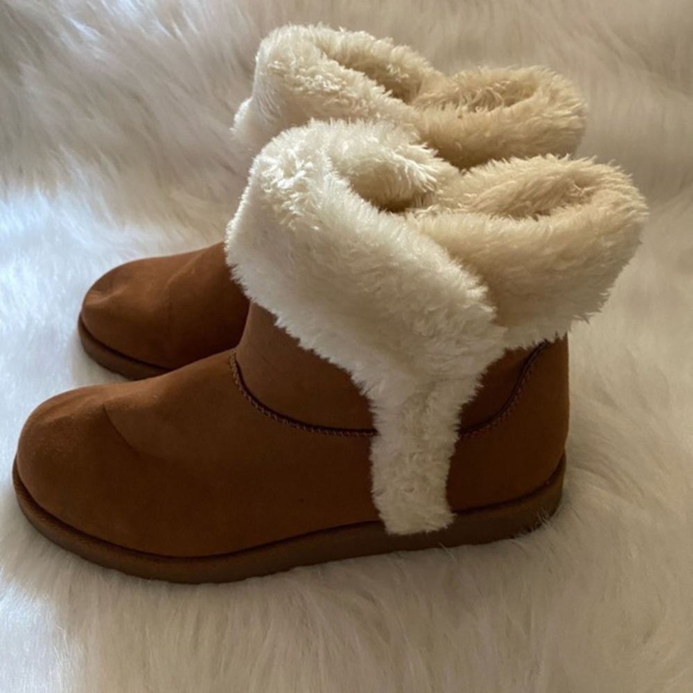 So Booties Boots Women’s  Size 8.5 Med Faux Fur Brown White‎ Slip On